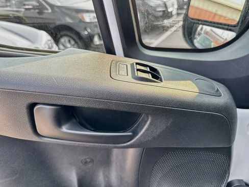Used 2023 RAM ProMaster 2500 FWD image 25
