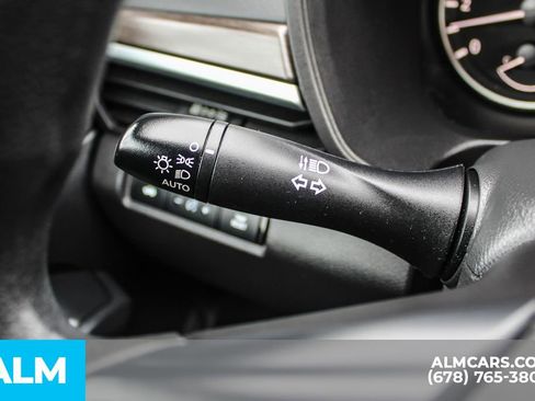 Used 2025 Nissan Altima 2.5 SV image 27