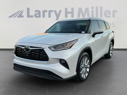 Certified 2022 Toyota Highlander Limited