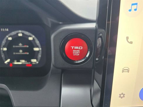 Used 2024 Toyota Tacoma TRD Off-Road image 28