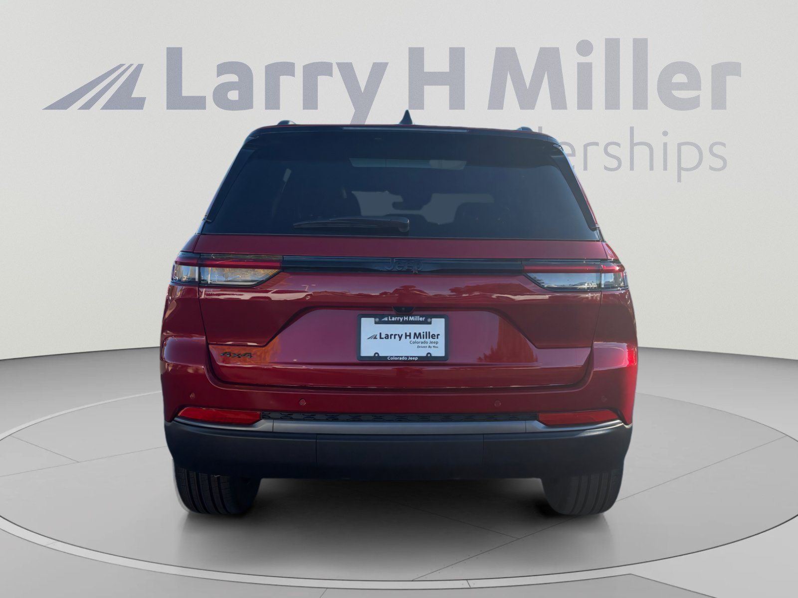 New 2027 Jeep Grand Cherokee Limited AWD/4WD image 4
