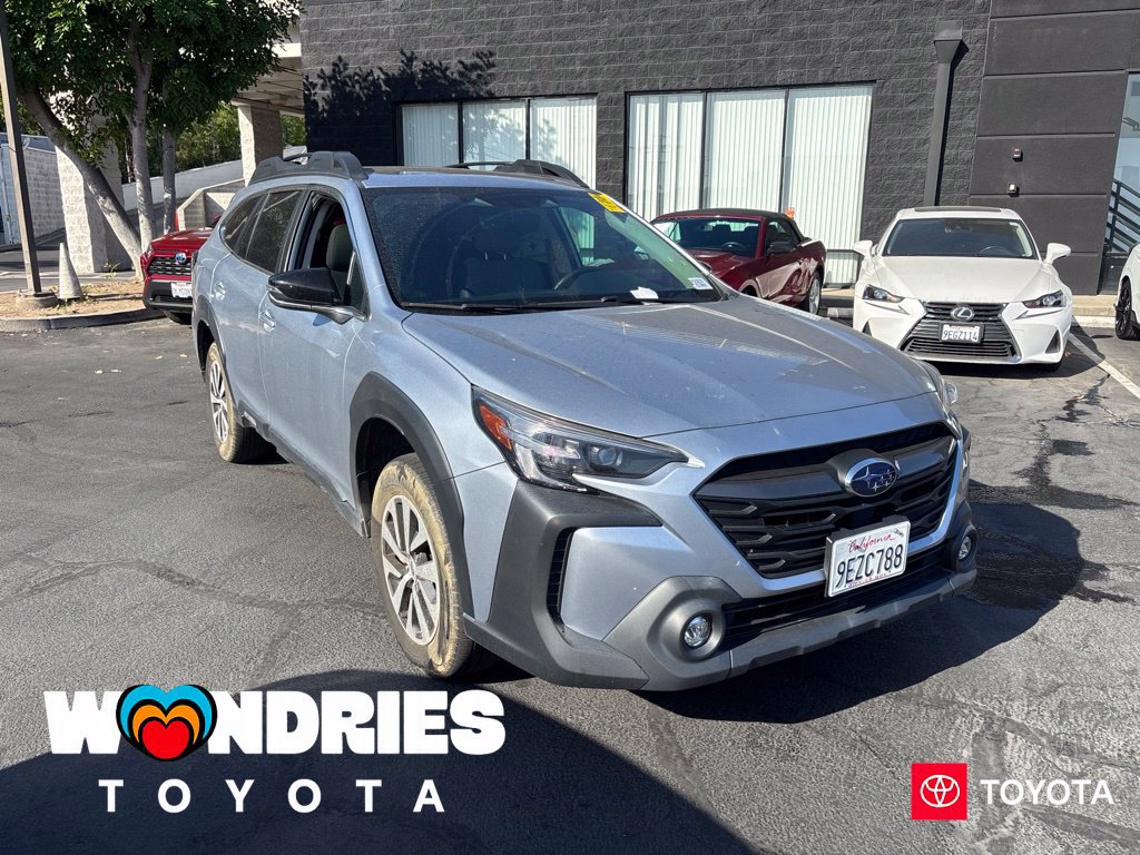 Used 2023 Subaru Outback Premium AWD/4WD image 1