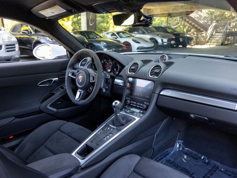Certified 2025 Porsche 718 Cayman GTS RWD image 52