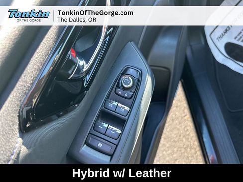 Used 2025 Subaru Forester Limited w/ Popular Package AWD/4WD image 15