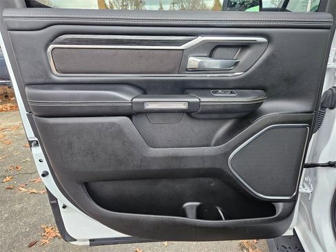 Used 2024 RAM 1500 Laramie image 14