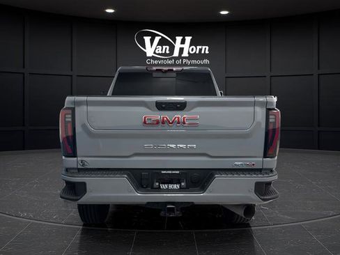 Used 2024 GMC Sierra 3500 AT4 w/ AT4 Premium Plus Package AWD/4WD image 4