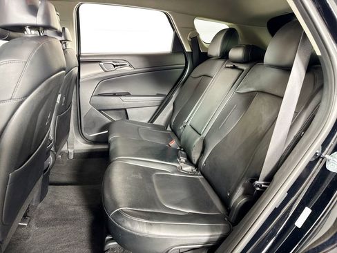 Used 2025 Kia Sportage EX image 29