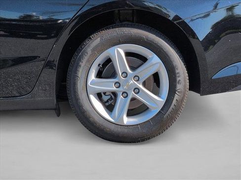 Used 2023 Chevrolet Malibu LS FWD image 22