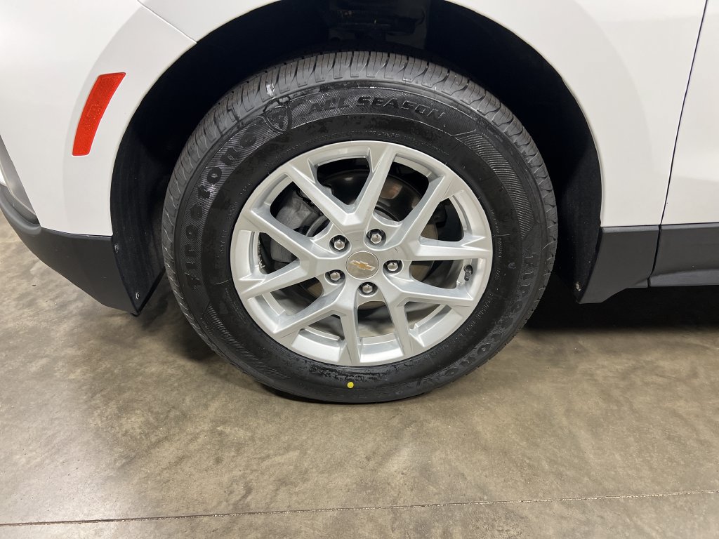 Certified 2024 Chevrolet Equinox LT AWD/4WD image 12