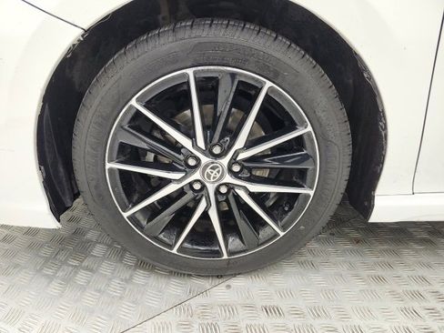 Used 2021 Toyota Camry SE image 15