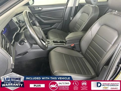 Used 2024 Volkswagen Jetta SE FWD image 15