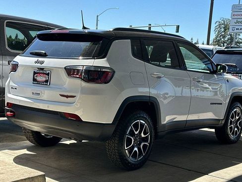New 2026 Jeep Compass Trailhawk AWD/4WD image 4