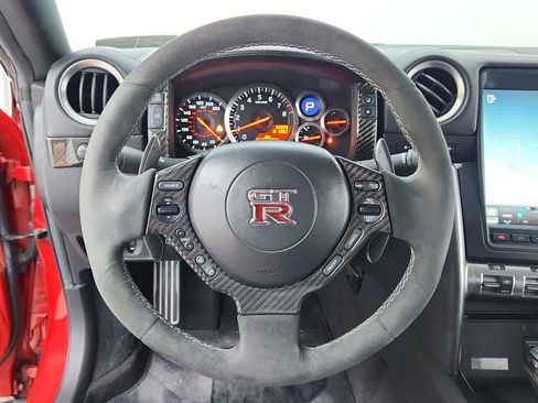 Used 2010 Nissan GT-R Premium image 27