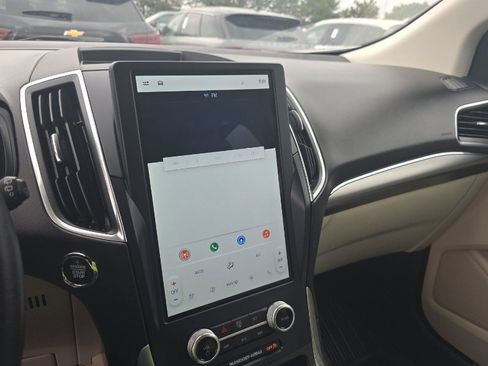 Used 2022 Ford Edge Titanium w/ Equipment Group 301A image 3