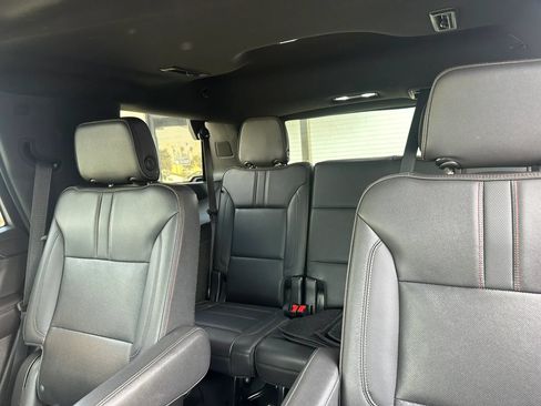 Used 2021 Chevrolet Tahoe RST w/ Luxury Package RWD image 37