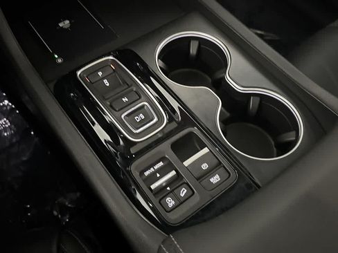 Used 2025 Honda Pilot Touring image 20