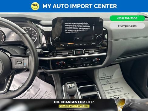 Used 2025 Nissan Pathfinder SL AWD/4WD image 20