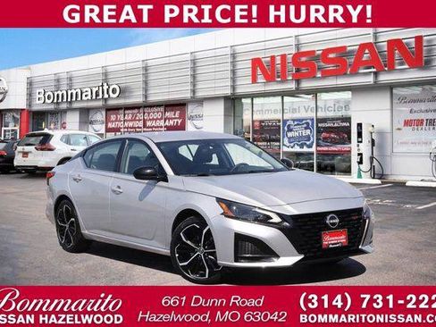 Used 2025 Nissan Altima 2.5 SR FWD image 1