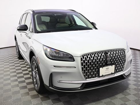 Used 2026 Lincoln Corsair Premiere AWD/4WD image 9