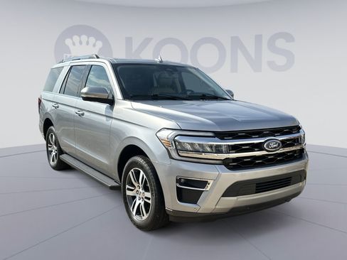 Used 2024 Ford Expedition Limited AWD/4WD image 18