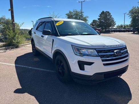 Used 2018 Ford Explorer FWD image 3