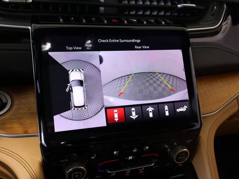 Used 2023 Jeep Grand Cherokee L Summit image 6