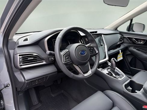 Used 2025 Subaru Outback Limited AWD/4WD image 11