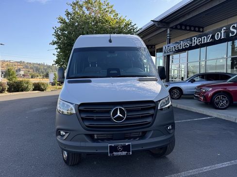New 2025 Mercedes-Benz Sprinter 2500 image 2