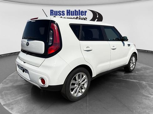 Used 2019 Kia Soul + FWD image 7