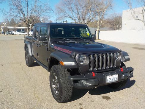 Used 2021 Jeep Gladiator Rubicon image 2