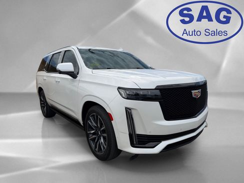 Used 2022 Cadillac Escalade Sport Platinum AWD/4WD image 2