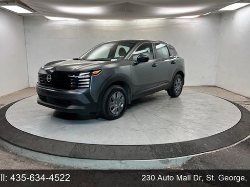 Certified 2025 Nissan Kicks S image 1