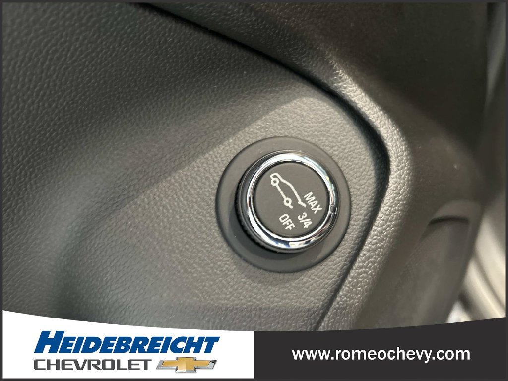 Used 2021 Chevrolet TrailBlazer LT w/ Sun and Liftgate Package FWD image 32