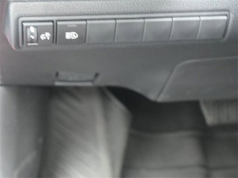Certified 2025 Toyota Corolla SE image 21