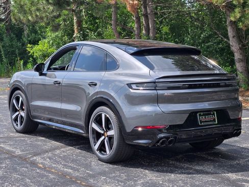 New 2025 Porsche Cayenne GTS image 3