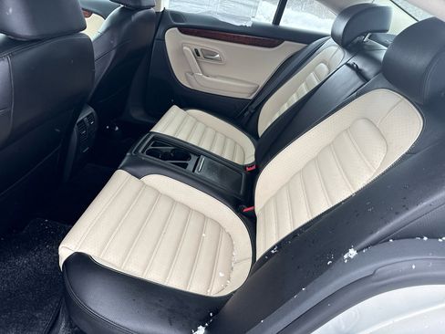 Used 2011 Volkswagen CC Lux Plus image 16