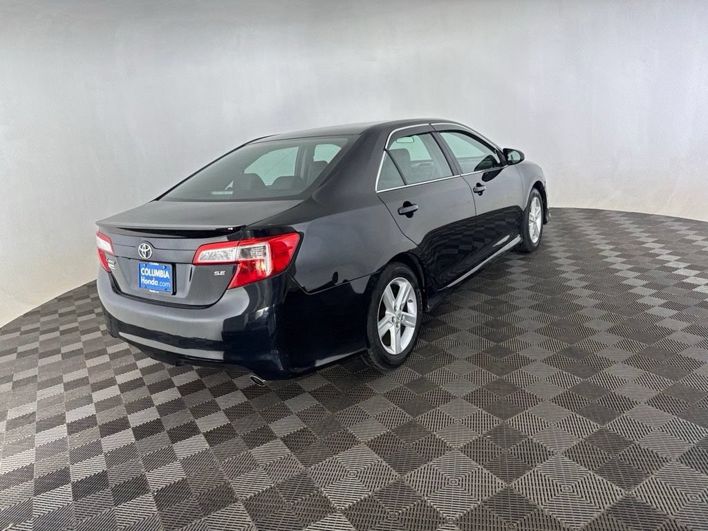 Used 2014 Toyota Camry SE FWD image 5