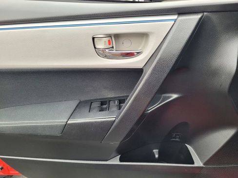 Used 2016 Toyota Corolla LE image 23