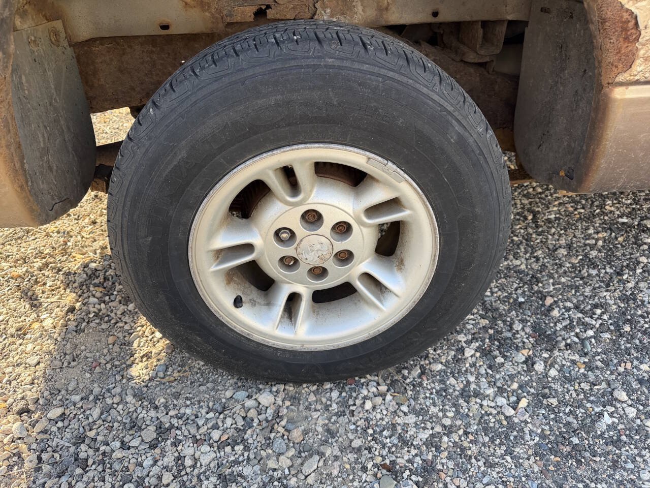 Used 2000 Dodge Dakota 2WD Club Cab image 12