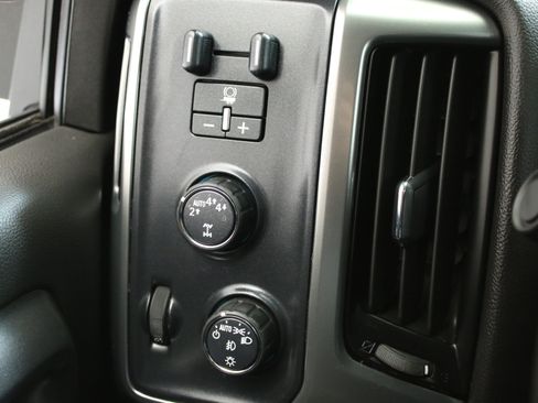 Used 2019 Chevrolet Silverado 1500 LT w/ All Star Edition AWD/4WD image 21