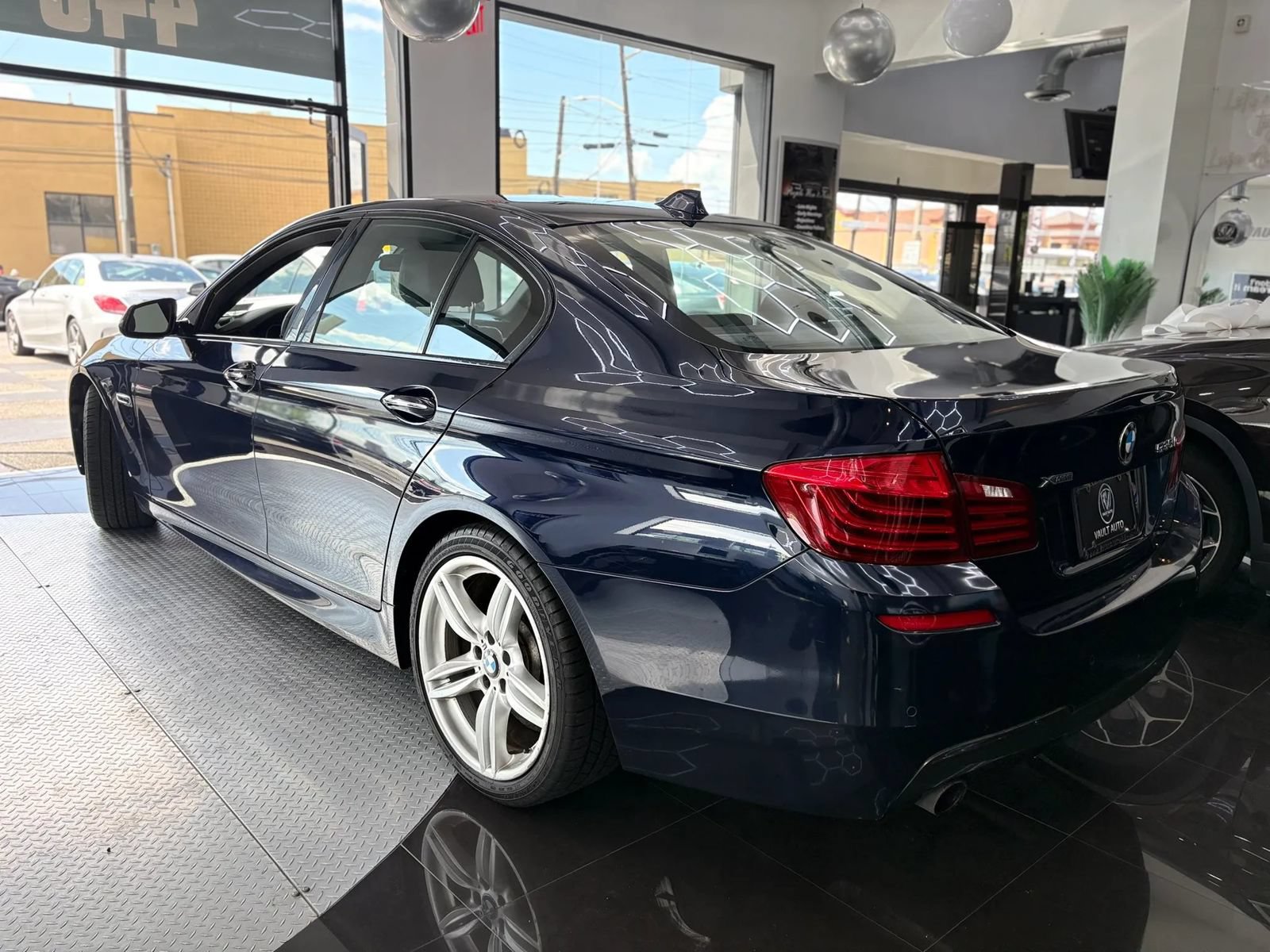 Used 2014 BMW 535i xDrive Sedan AWD/4WD image 5