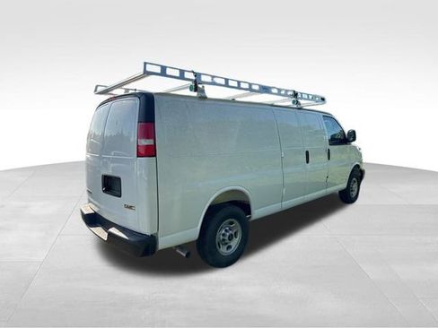 New 2025 GMC Savana 3500 Extended w/ Driver Convenience Package image 4