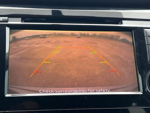 Used 2018 Nissan Rogue SV FWD image 9