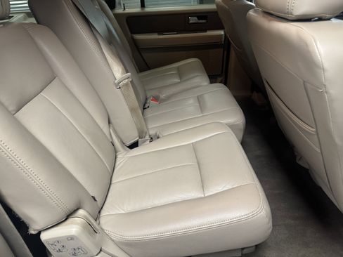 Used 2011 Ford Expedition EL XLT image 14