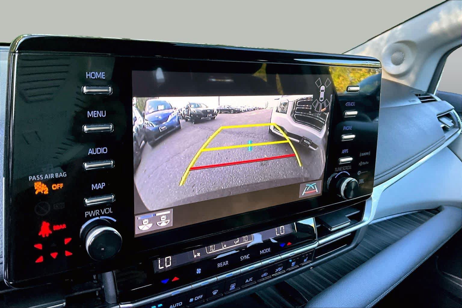Used 2024 Toyota Sienna Limited AWD/4WD image 28