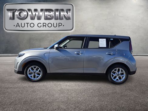 Certified 2024 Kia Soul LX w/ LX Technology Package image 8