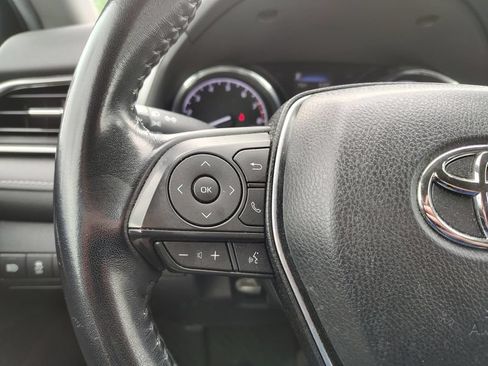 Used 2019 Toyota Camry SE FWD image 10