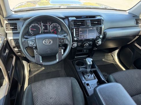 Used 2020 Toyota 4Runner TRD Off-Road AWD/4WD image 11