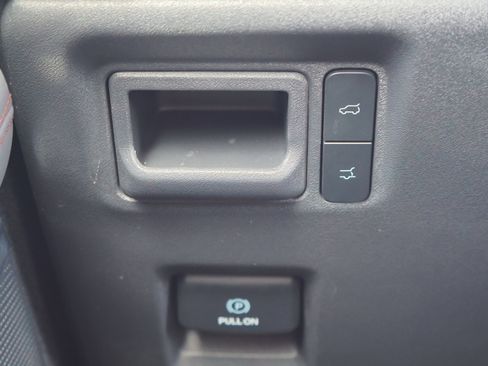 Used 2025 Ford Expedition Active image 16