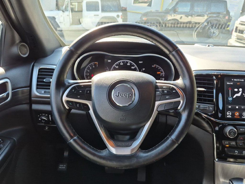 Used 2020 Jeep Grand Cherokee Altitude AWD/4WD image 11